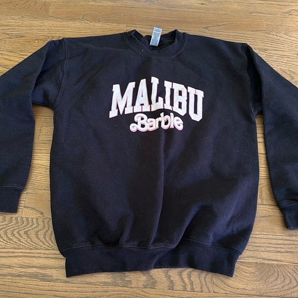 Gilden Girl’s Malibu Barbie Crewneck - Size Large